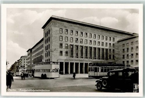 Berlin Mitte Reichsluftfahrtministerium Omnibus Straßenbahn Fotografie Klinke B 501