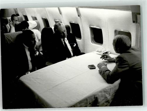 Bundeskanzler Kiesinger auf dem Flug nach USA 1969