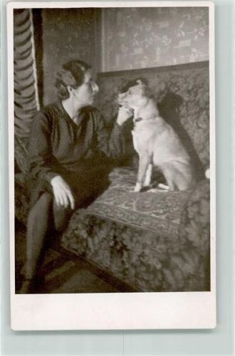 Frau