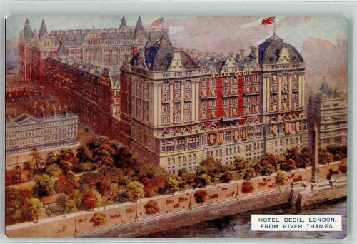 London Hotel Cecil from River Thames Fahne Säule
