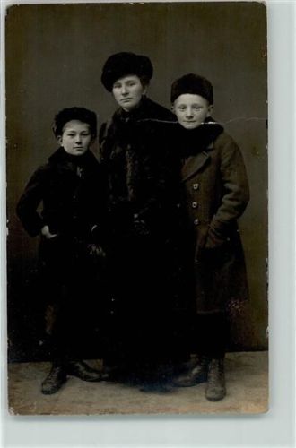1920 Mutter und Kind Pelzmütze Pelzmantel