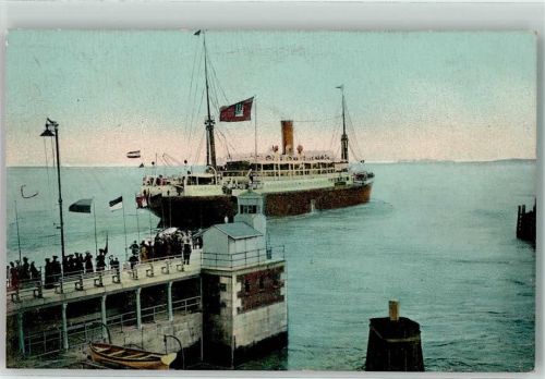 Cuxhaven 1914 Abfahrt eines Schnelldampfers der Hamburg Amerika Linie Fahne