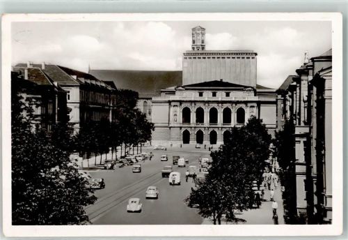 Augsburg Blick zum Theater Auto