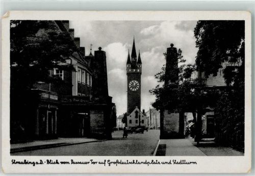 Straubing Blick vom Passauer Tor auf Großdeutschlandplatz und Stadtturm WK II