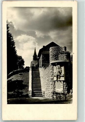 Frydek-Mistek Starych Hamrech Kirche Treppe Mauer Statue Tafel