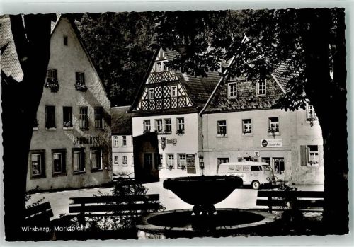 Wirsberg Marktplatz Sparkasse VW-Buli T1 Brunnen