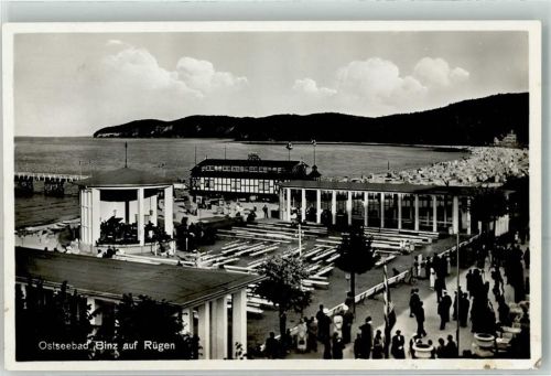 Binz 1938 Kurplatz mit Musikpavillon