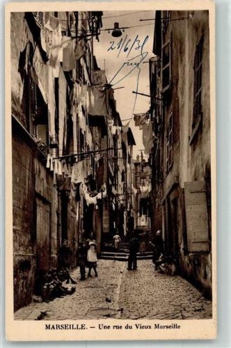 Marseille une Rue du Vieux Marseille