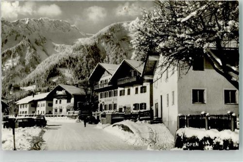Höfen Dorfstraße im Schnee Gasthaus Lilie