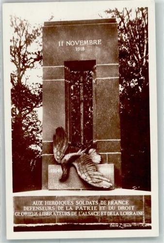 Compiegne Kriegerdenkmal Foret de Compiegne Clairiere Armistice Monument Matin