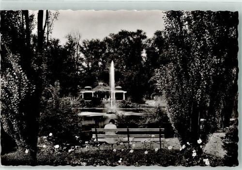 Zweibrücken Rosengarten mit Teich und Wasserfontaine