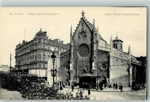 Lyon Place des Cordeliers et Eglises Saint Bonaventure