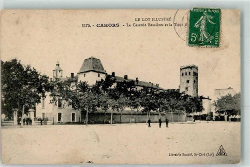 Cahors 1910 la Caserne Bessieres