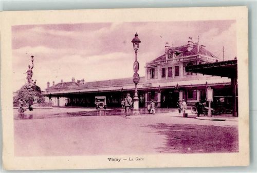 Vichy Bahnhof LKW