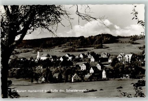 Hartenrod mit Kath. Kirche St. Johannes Nepomuk