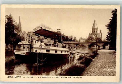 Metz Quai de la Moselle Bateaux de Plaisir Boot Schiff Lorraine Kirche