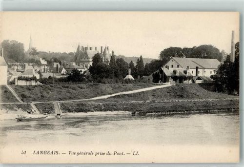 Langeais Vue generale prise du Pont Kirche Fabrik