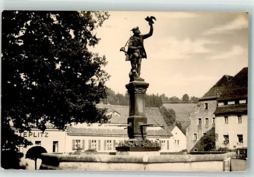 Lauenstein Falkenjägerbrunnen
