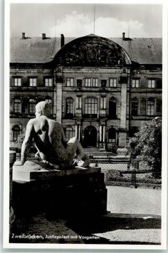 Zweibrücken Justizpalast mit Vorgarten