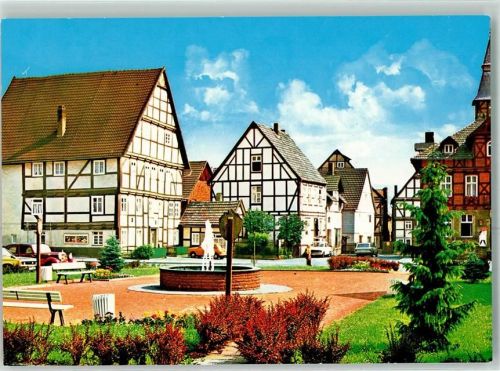 Helmarshausen Marktplatz mit Brunnen