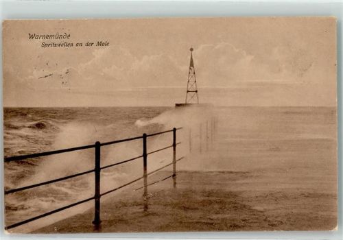 Warnemünde 1913 Spritzwellen an der Mole