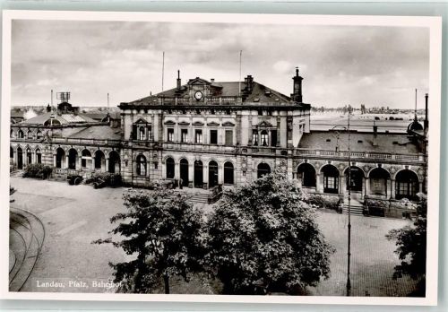 Landau Bahnhof Uhr