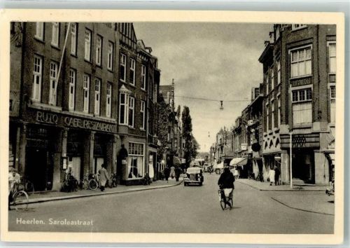 Heerlen 1952 Cafe Ruto Auto Oldtimer Saroleastraat