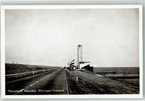 Den Oever Monument Afsluitdijk Wieringen Friesland Omnibus