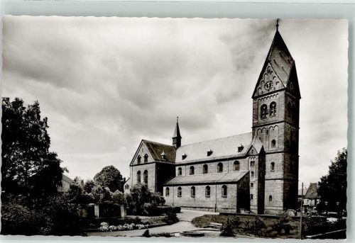 Ramstein-Miesenbach Kath. Kirche St. Nikolaus und Kriegerdenkmal