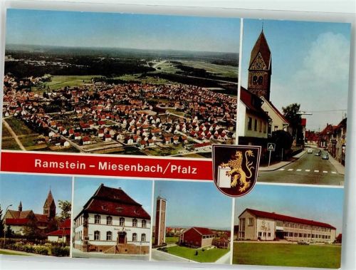 Ramstein-Miesenbach Kath. Kirche St. Nikolaus Rathaus Ev. Kirche Fliegeraufnahme des Ortes