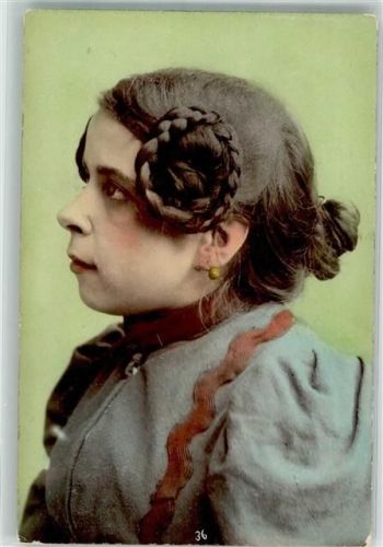 1900 Zopf an der Seite