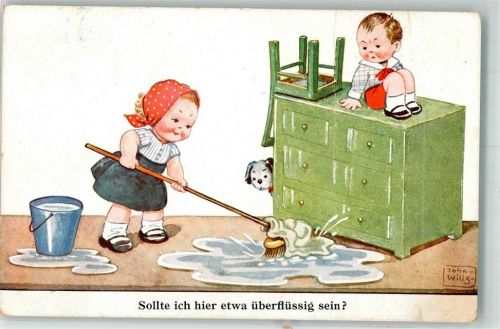 1937 Mädchen wischt den Boden während der Junge sich auf den Schrank verzieht hinter dem der Hund sich versteckt