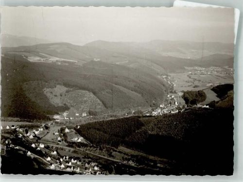 Kirchhundem Foto Original aus Archiv eines Ansichtskartenverlags Vogelschau Ort handschriftlich