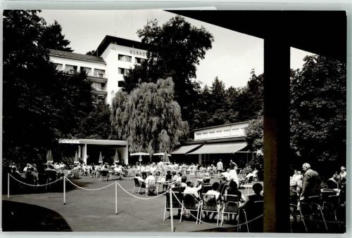 Bad Schwalbach Kurpark mit Kurhotel Foto Original aus Archiv eines Ansichtskartenverlags Ort handschriftlich