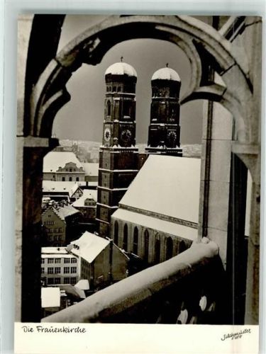 München Winter Blick vom Rathaus Frauenkirche