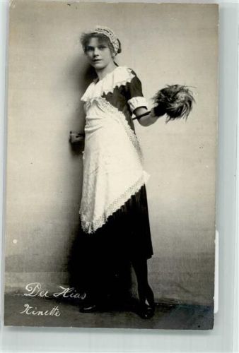 Frau