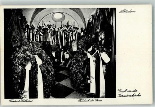 Potsdam 1933 Die Särge von König Friedrich Wilhelm I und Friedrich dem Großen in der Gruft der Garnisonskirche Rex-Verlag Nr. 106