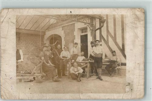 Werkstatt Gruppenfoto Uniform
