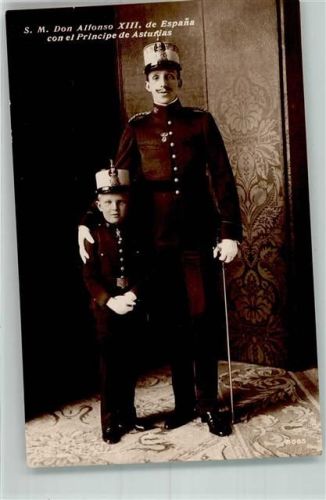 Vater und Sohn in Uniform , Don Alfonso XIII