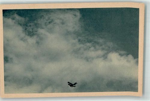 Ein Doppeldecker am Himmel