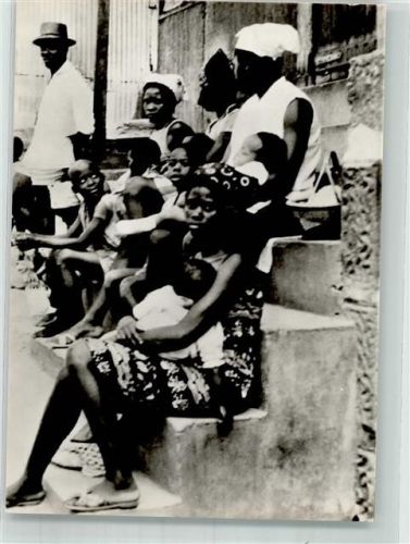 Lambarene Albert Schweitzer Hospital Schwarzafrikaner Frauen Babys