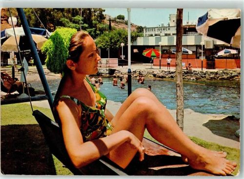 Tiberias Schwimmbad Frau