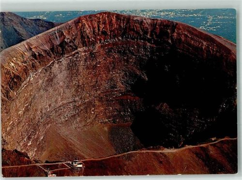 Napoli Der zentrale Krater des Vesuv