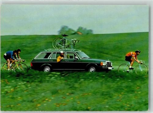 Mercedes-Benz 250T als Begleitfahrzeug eines Radrennens
