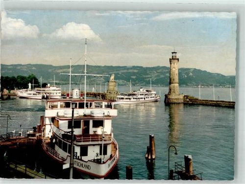 Lindau MS Deutschland Hafeneinfahrt Blick nach Bregenz Leuchtturm
