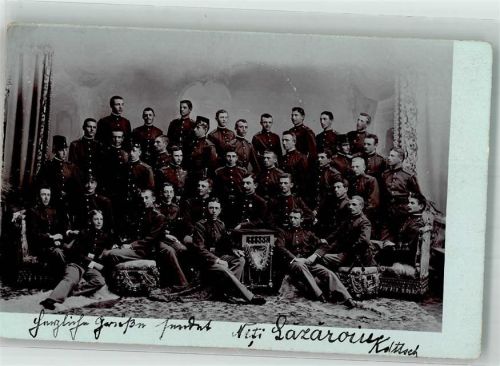 1903 Soldaten der KuK-Armee in Uniform im Fotostudio