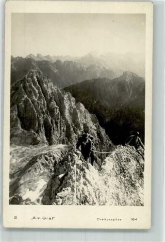 Dreispitze Am Grat Bergsteiger