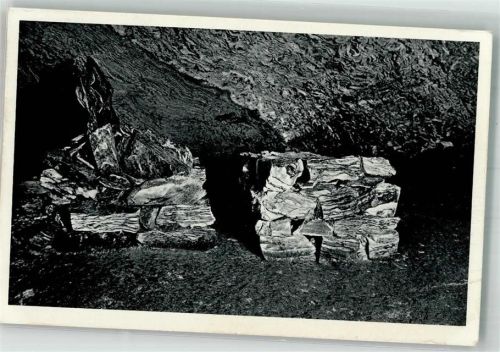Kyffhäuser Höhle Barbarossatisch mit Stuhl