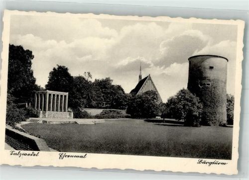 Salzwedel 1938 Kriegerdenkmal und Burgturm Geem Nr. 11390