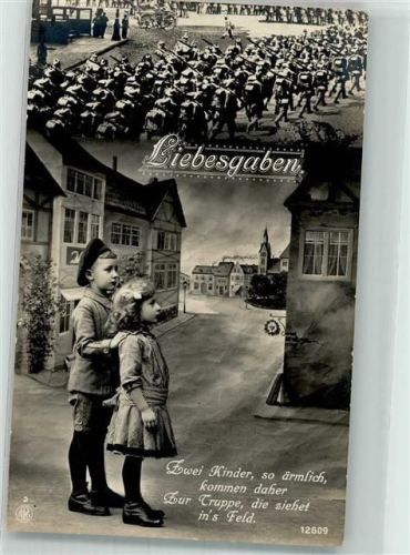 1916 Kinder betrachten die ausmarschierenden Truppen NPG 12609